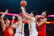 广东男篮在客场抢下关键一战胜利的简单介绍